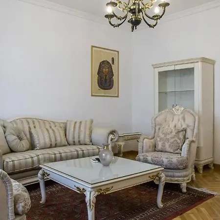 Apartment In Center Of